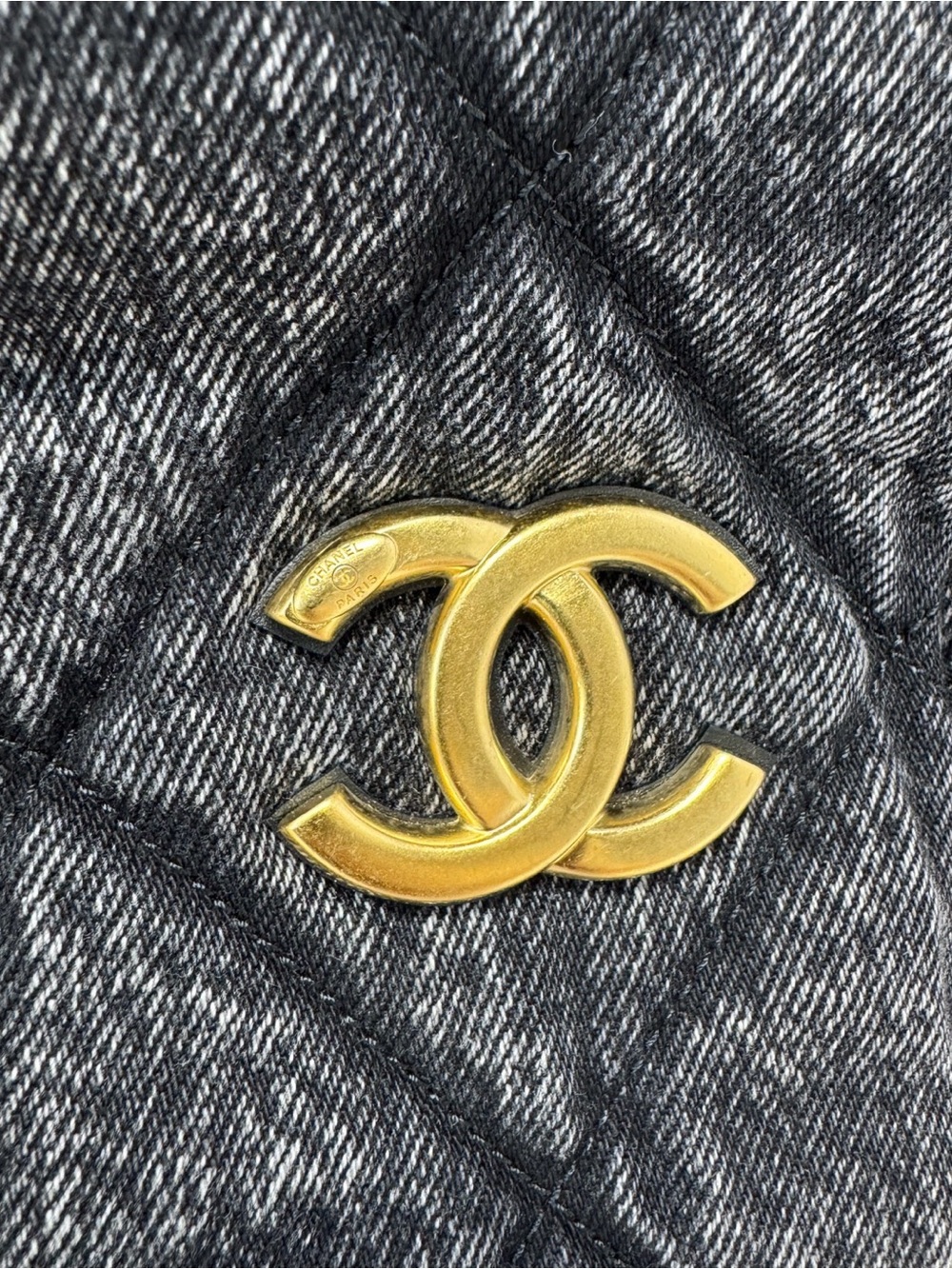 Chanel Maxi Black Washed Denim Bow Bag - Picture 7 of 12